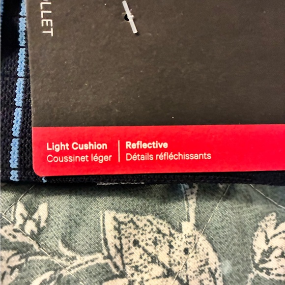 NWT Lululemon Crew Length Training Entrainment Power Stride Socks - Picture 4 of 7